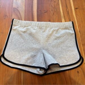 Aritzia TNA Hold-It shorts